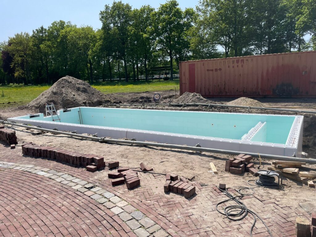 Bouwkundig zwembad in Emst – projectfoto 3 · foto 2